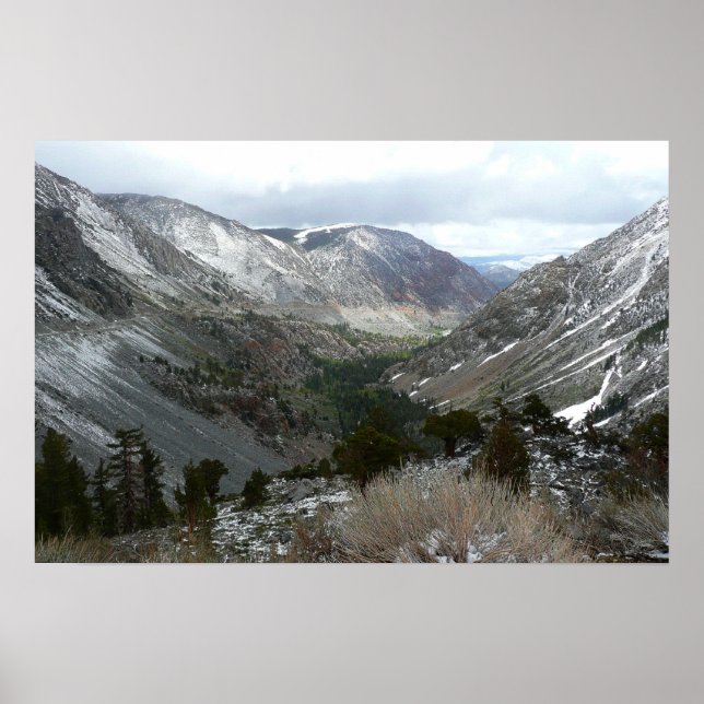 Póster Dirigindo Através das Montanhas Nevadas de Sierra  (Frente)
