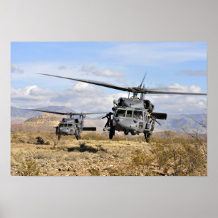 Póster Dois helicópteros HH-60 Pavehawk a preparar-se par