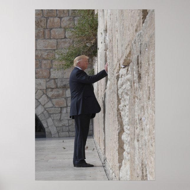 Póster Donald Trump Faz Nota No Muro Ocidental (Frente)