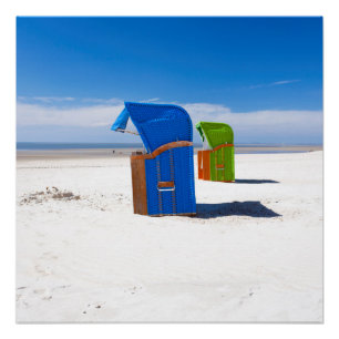 Póster Duas cadeiras de praia no Mar do Norte