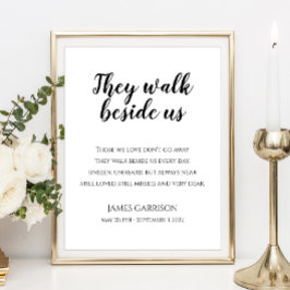 Poster Eles Caminham Ao Lado Do Memorial Poema De Nós