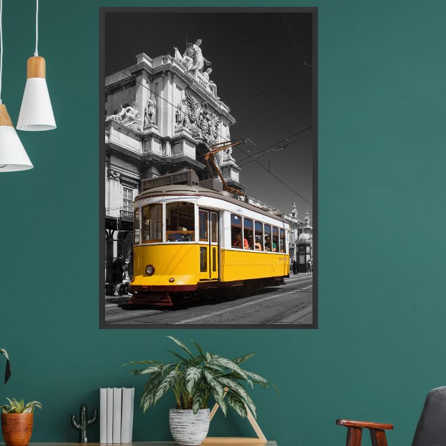 Poster Elétrico Amarelo de Lisboa. Foto Preto e Branco do (Criador carregado)