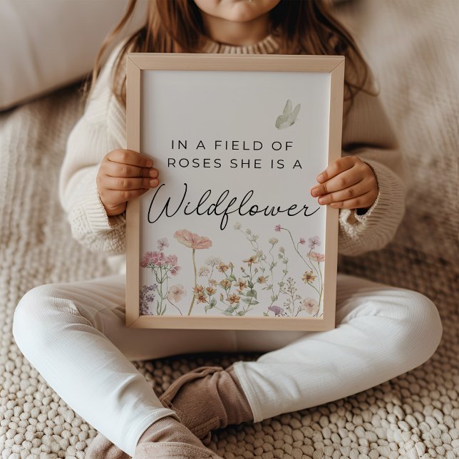 Poster Em um Campo de Rosas Berçário de Flores Silvestres (Criador carregado)