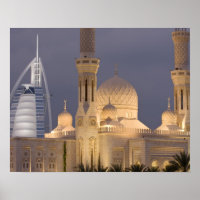Emirados Árabes Unidos, Dubai. Mesquita à noite co
