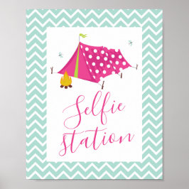 Poster Estação de Selfie de Gam Camp Spa Makeover