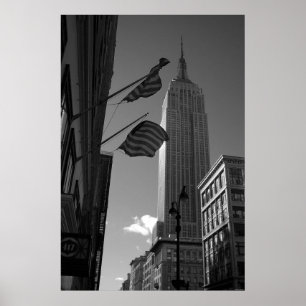 Póster Estado Bldg do império com bandeiras