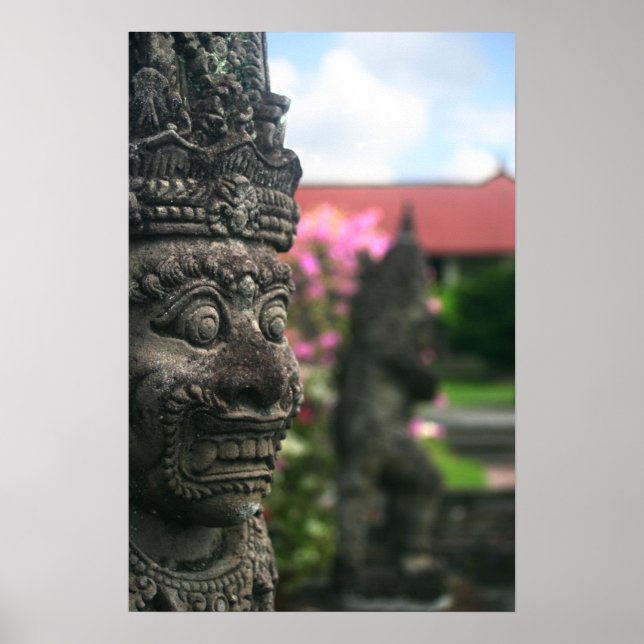 Póster Estátua de Courtyard (Frente)