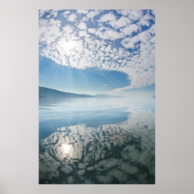 Póster EUA, Alasca, Baía de Freshwater. Nuvens Refletidas (Frente)