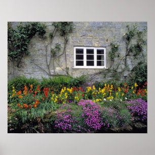 Poster Europa, Inglaterra, Teffont Magna. Flores enchem