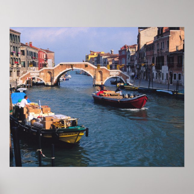 Poster Europa, Itália, Veneza. Barcos trazendo (Frente)