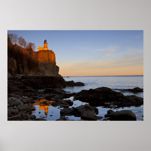 Poster Farol Split Rock ao pôr do sol perto de Two (Frente)