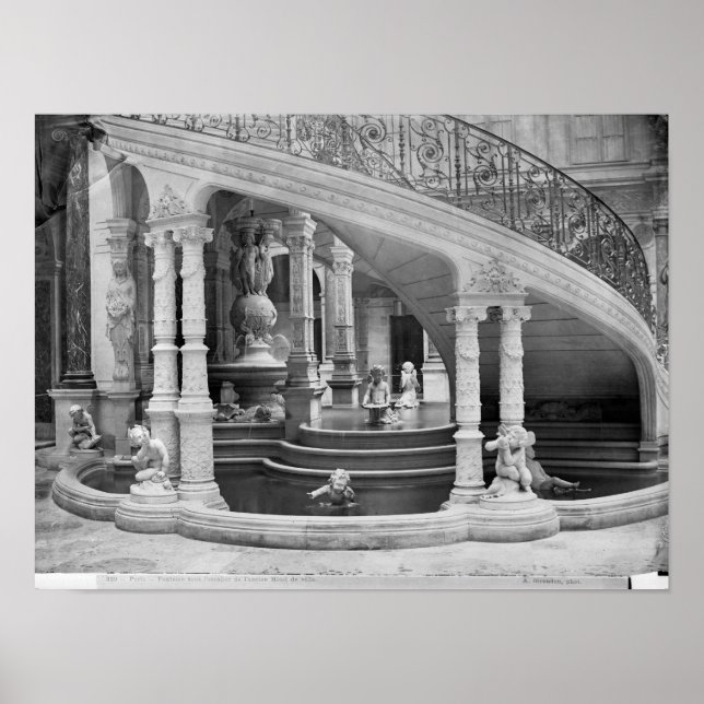 Póster Fonte debaixo das escadas do Hotel de (Frente)