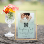 Poster Foto: Sobreposição Fundo Honeymoon Sage Sinal<br><div class="desc">Download digital imprimível ou sinal impresso. Elegante Photo Overlay Honeymoon Fund Wedding Sage Green Sign Um design moderno de fotografia minimalista que você pode personalizar facilmente com sua foto favorita. O Fundo Honeymoon está em um roteiro informal e o resto do texto que você pode personalizar facilmente. Adicione um código...</div>