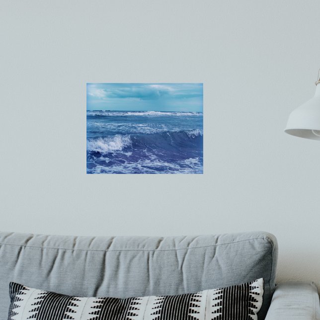 Póster Fotografia do céu das nuvens do Oceano Atlântico A (Photo of Atantic ocean blue water white cap waves blue sky clouds on wall art poster.)