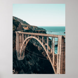 POSTER FOTOGRAFIA EM PAISAGEM DA PONTE CONCRETA DE CINZAS