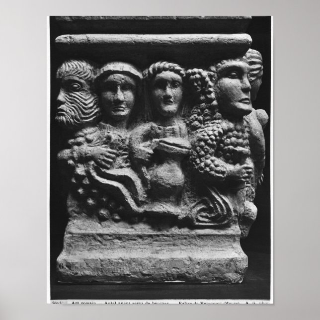 Poster Frente de um altar usada como fonte (Frente)