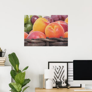 Poster Frutas frescas e bonitas em uma cesta