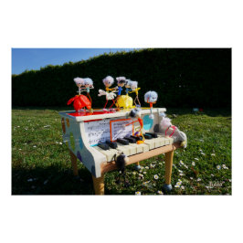 Póster Fubby's op piano die muziek maken en dansen.