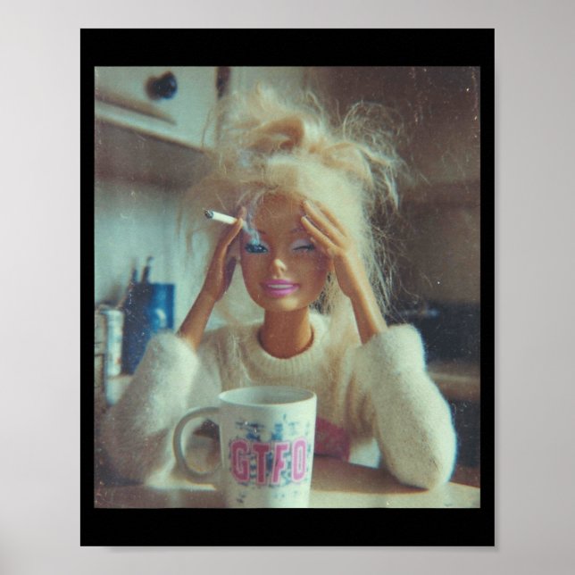 Poster Funny Disgusting Doll Face Meme Smoking Sad Sarcas (Frente)