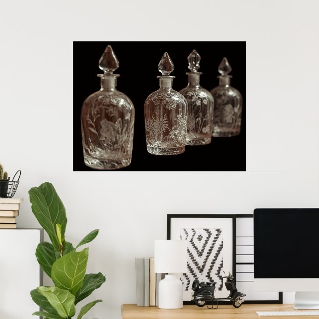 Poster Garrafa de Perfume de Vidro Riscado Claro em uma P (Escritório em casa)
