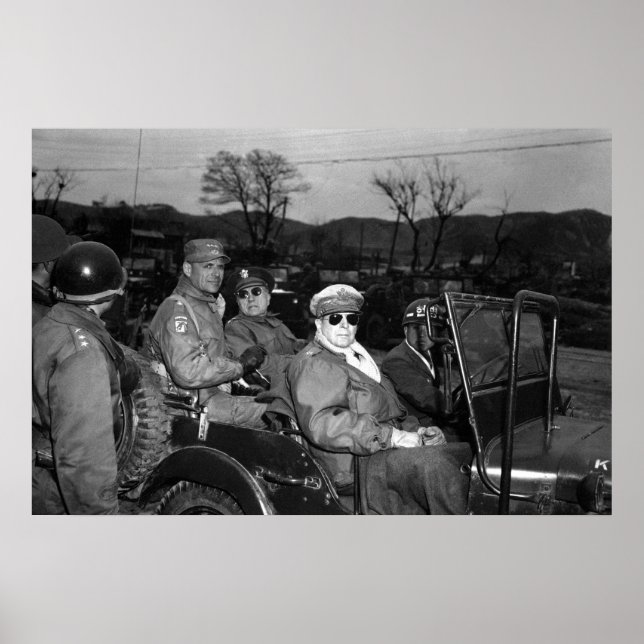 Póster General MacArthur e funcionarios (Frente)