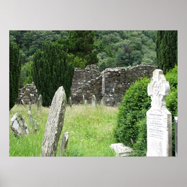 Póster Glendalough, Cemitério da Irlanda (Frente)