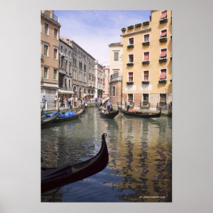 Poster Gôndola em um canal, Veneza, Italia