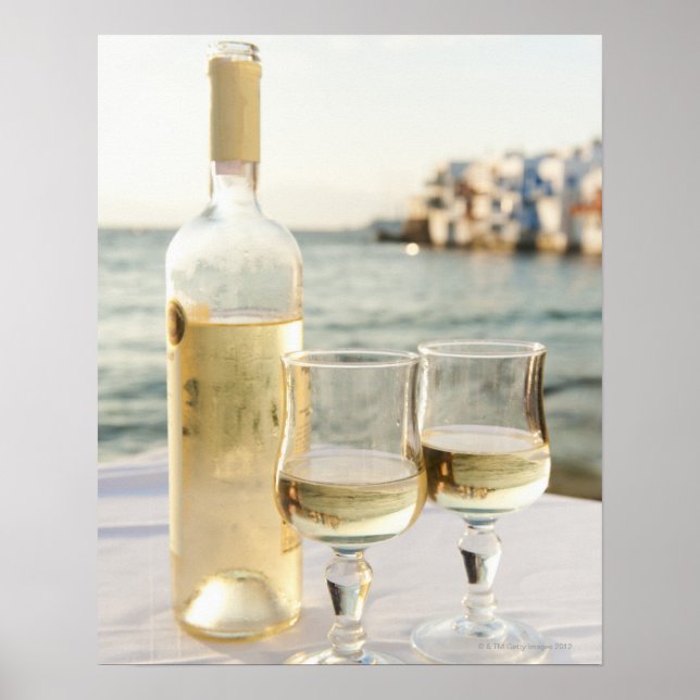 Póster Grécia, Ilhas Cyclades, Mykonos, Vinho na mesa (Frente)