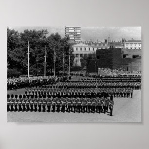 Poster Guarda da Inglaterra antiga marchando em ritmo len