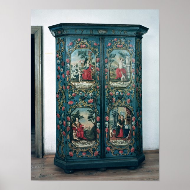 Póster Guarda-roupa decorada com cenas das quatro (Frente)