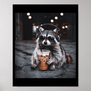 Poster Guaxinim engraçado bebendo café gelado meme de ani