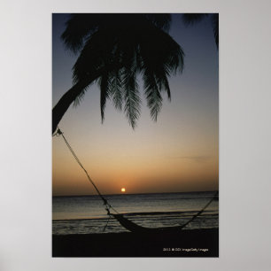Póster Hammock vazio de Silhuetted no por do sol