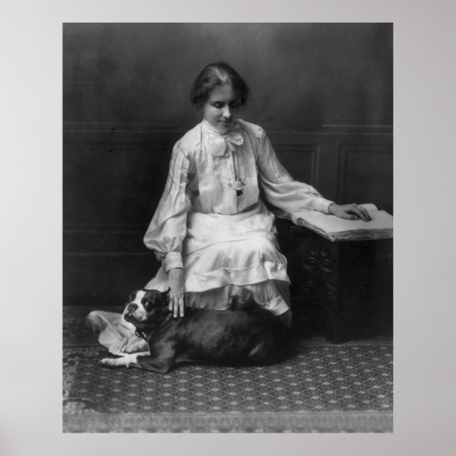 Póster Helen Keller Reading Braille, 1904 (Frente)