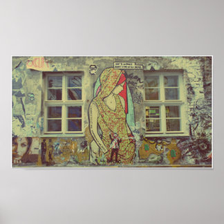 Póster he's gone but i'm still here