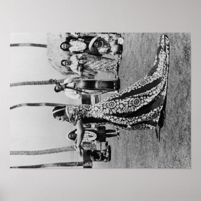 Póster Holoku Hula Dancer com fotografia Banda no Havaí (Frente)