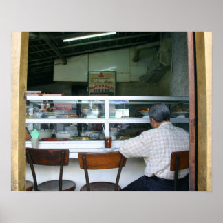 Póster Homem comendo sozinho