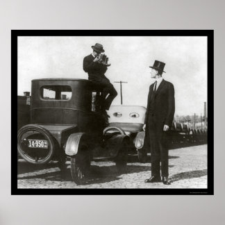 Poster Homem muito alto e fotógrafo 1922