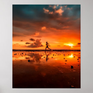 Póster Homem que funciona na praia no por do sol