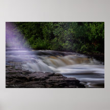 Imagem de cor do cheio das famosas cataratas