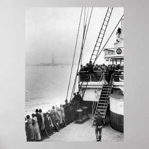 Póster Imigrantes que vêem a foto da estátua da liberda