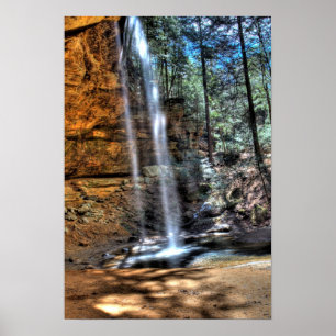 Poster Incinere a cachoeira da caverna, colinas de