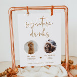 Poster INDIE Boho 2 Photo Pet Signature Beber<br><div class="desc">Esta placa de bebida de assinatura possui dois slots de fotos, uma fonte escura e escrita à mão, e um design moderno minimalista e uma combinação de cor branca e laranja queimada. Altere facilmente a fonte e a cor de fundo para corresponder ao seu evento. Esta placa é perfeita para...</div>