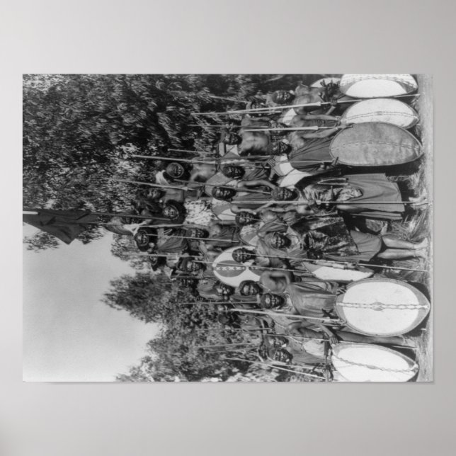 Poster Kavirondos com Lança e Fotografia de Escudos (Frente)