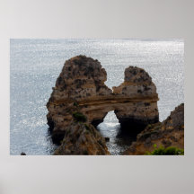 Kissing rocks in Algarve