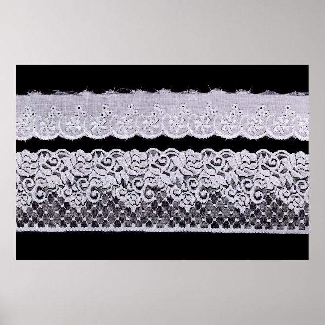 Poster Lace Ornamental Branco isolado em fundo preto (Frente)