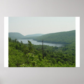 Póster lago das nuvens