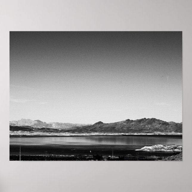 Poster Lago Mead Preto e Branco (Frente)