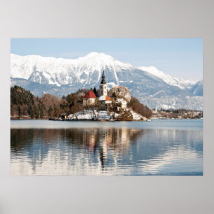 Póster Lago sangrado no inverno, Slovenia