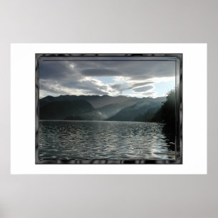 Póster Lago sangrado, vista no crepúsculo