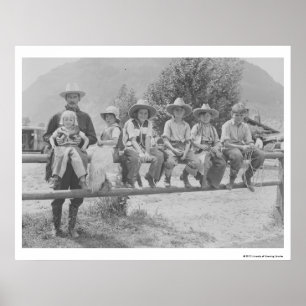 Poster Larry Larom com seis crianças.